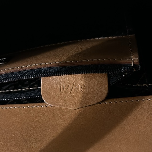 Bally Shoulder Bag - Picture 10 of 11